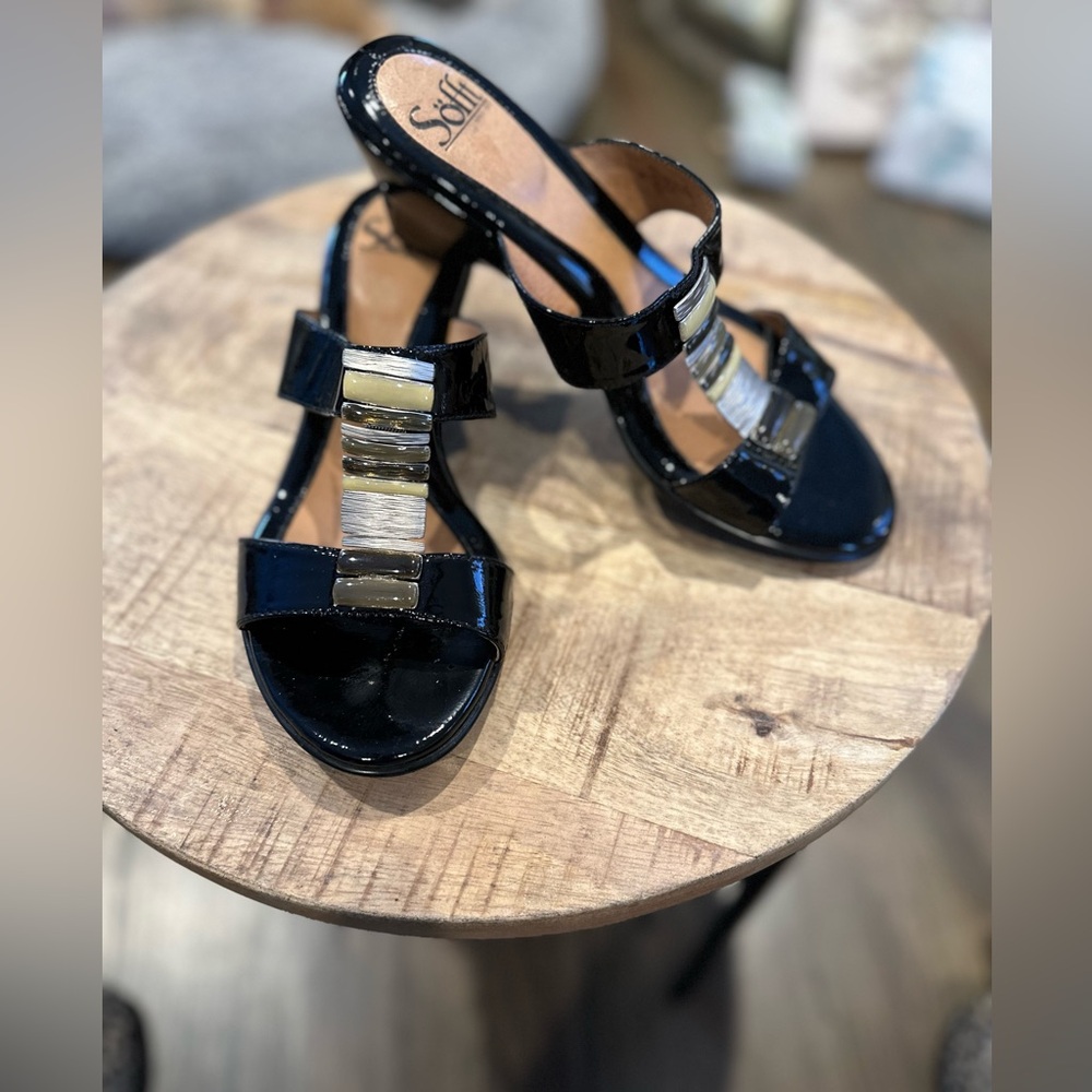 ⭐️⭐️ Sofft Anita Sandals 8M Wedge Slide Slip On Black Patent Leather Open Toe - Picture 9 of 10